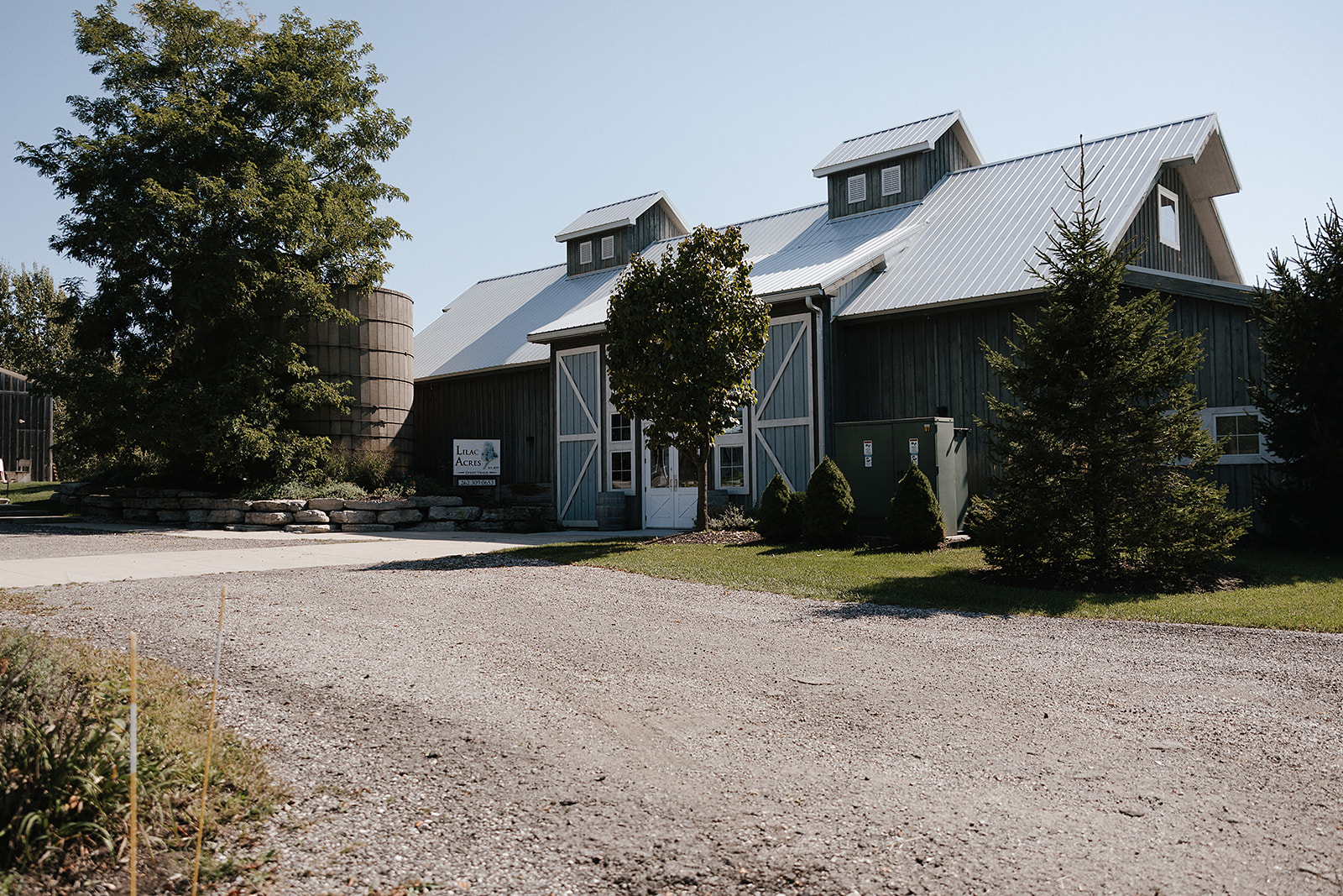 The outside of Lilac Acres, a wisconsin wedding venue